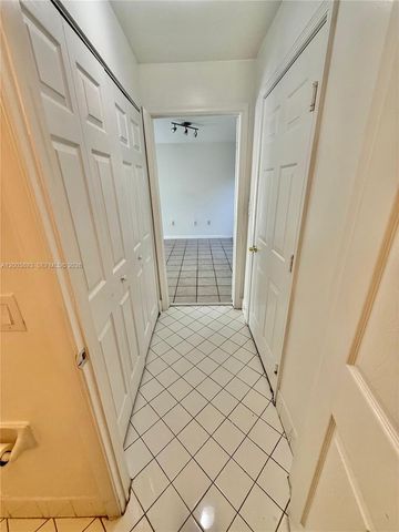 2206 NW 170th Ave, Pembroke Pines, FL 33028