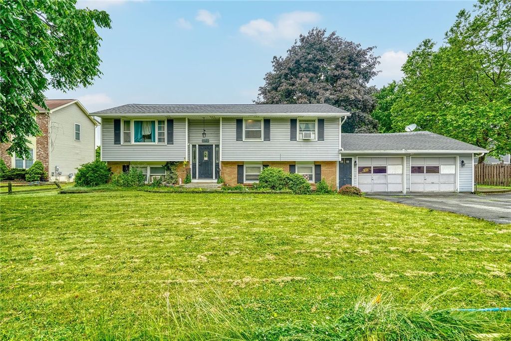 868 Stone Road, Greece, NY 14616