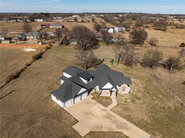 11191 Pickett Ridge Road, Prairie Grove, AR 72753