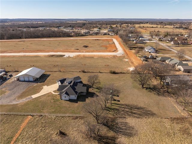 11191 Pickett Ridge Road, Prairie Grove, AR 72753