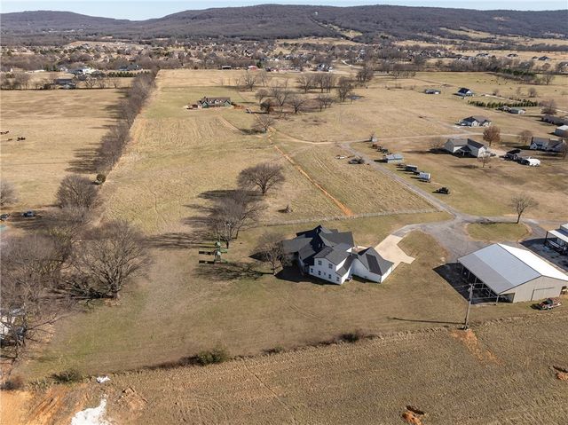 11191 Pickett Ridge Road, Prairie Grove, AR 72753