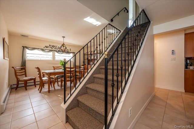 253 Blacksmith Road S, Levittown, NY 11756