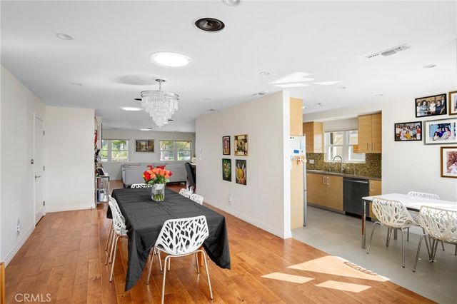 2040 W Kenneth Road, Glendale, CA 91201