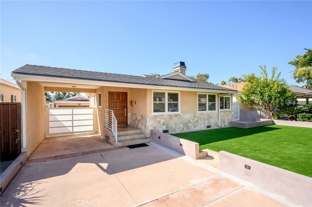 2040 W Kenneth Road, Glendale, CA 91201