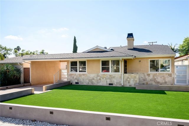 2040 W Kenneth Road, Glendale, CA 91201
