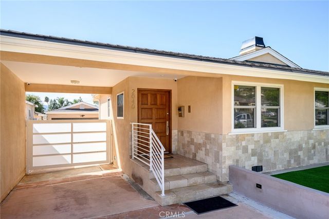 2040 W Kenneth Road, Glendale, CA 91201