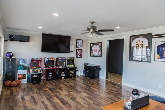 930 Sun Road, Plainview, TX 79072