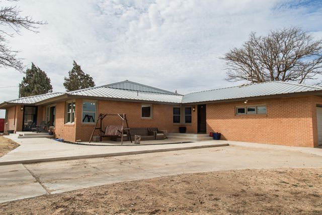 930 Sun Road, Plainview, TX 79072