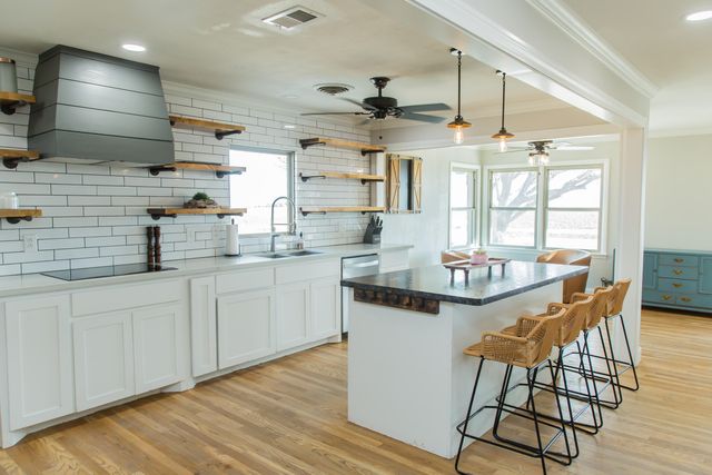 930 Sun Road, Plainview, TX 79072