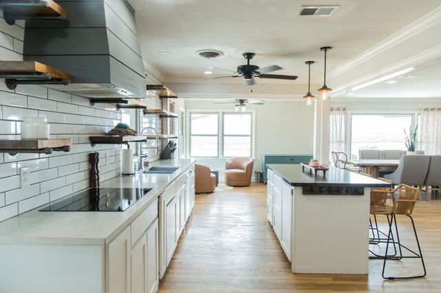 930 Sun Road, Plainview, TX 79072