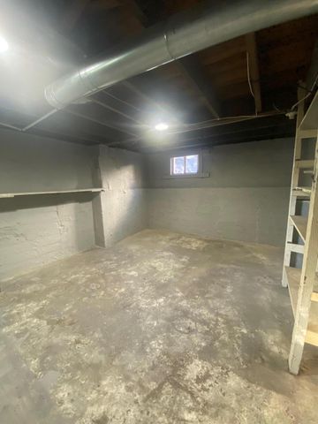 1132 NW Davis Avenue, Grand Rapids, MI 49504