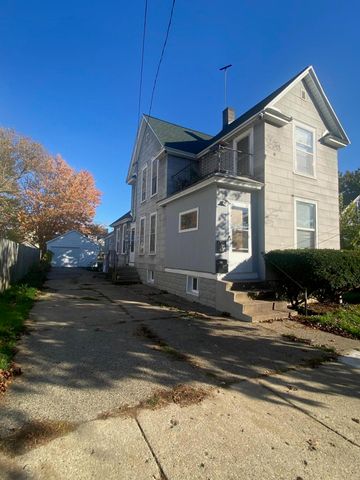 1132 NW Davis Avenue, Grand Rapids, MI 49504