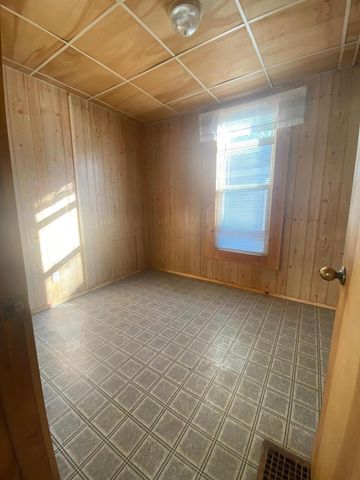 1132 NW Davis Avenue, Grand Rapids, MI 49504