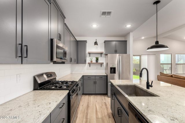 7909 N 86TH Lane, Glendale, AZ 85305