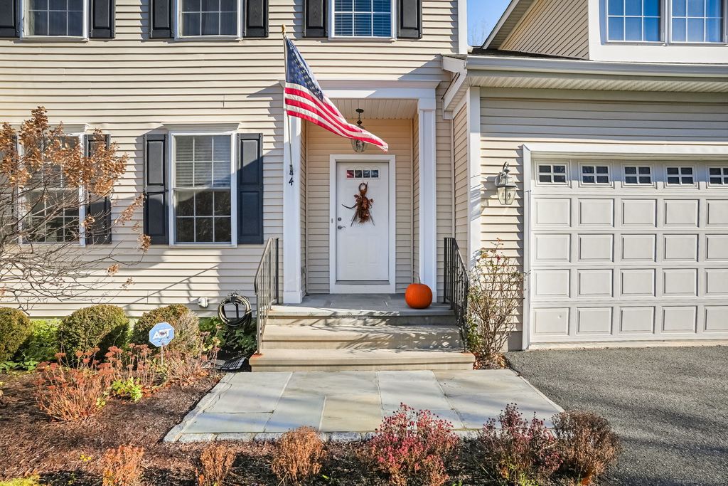 4 Bailey Boulevard 4, Bethel, CT 06801