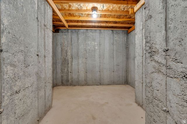 68 N 300 E, Santaquin, UT 84655