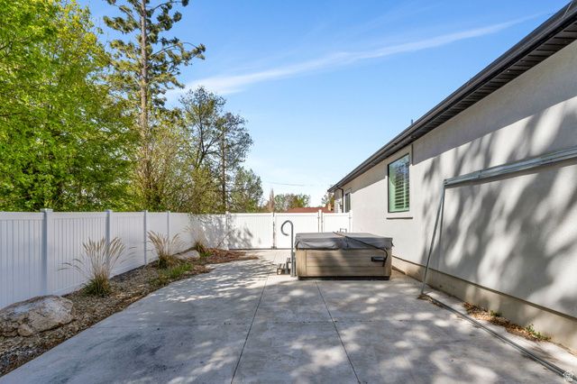 68 N 300 E, Santaquin, UT 84655