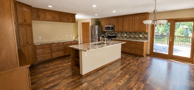 8317 Idaho Avenue N, Brooklyn Park, MN 55445