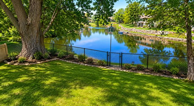 8317 Idaho Avenue N, Brooklyn Park, MN 55445