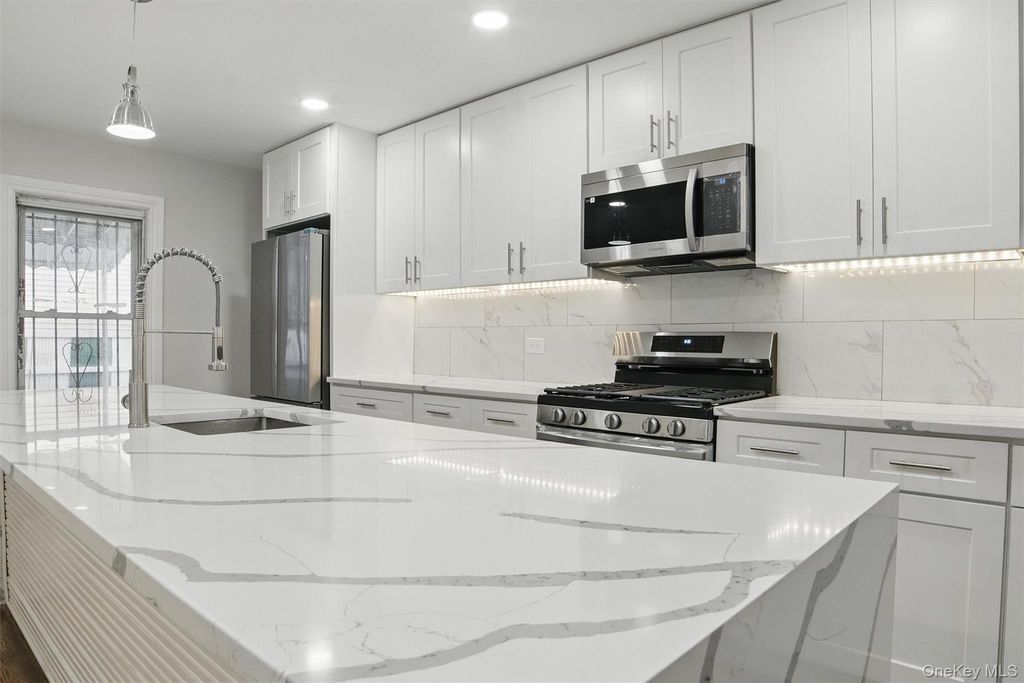 4069 Grace Avenue, Bronx, NY 10466