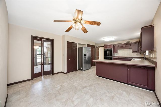 717 St Nicholas Drive, O'fallon, IL 62269
