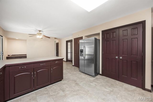 717 St Nicholas Drive, O'fallon, IL 62269