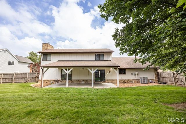 717 St Nicholas Drive, O'fallon, IL 62269