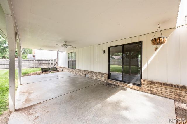 717 St Nicholas Drive, O'fallon, IL 62269