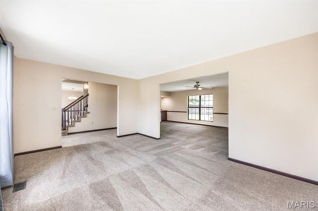 717 St Nicholas Drive, O'fallon, IL 62269
