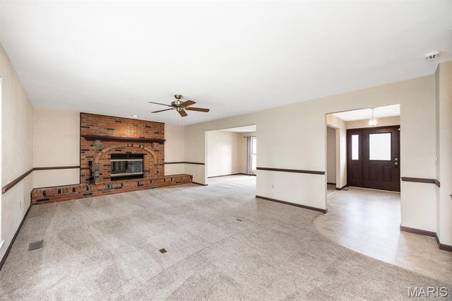 717 St Nicholas Drive, O'fallon, IL 62269