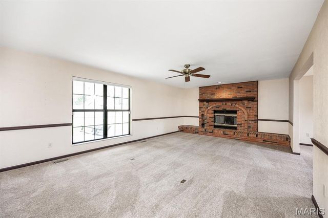 717 St Nicholas Drive, O'fallon, IL 62269