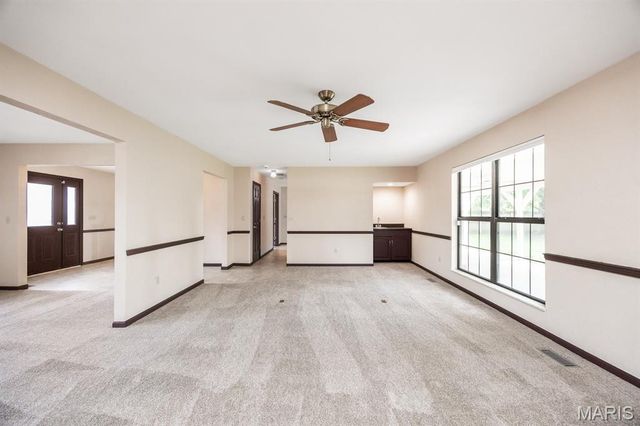 717 St Nicholas Drive, O'fallon, IL 62269