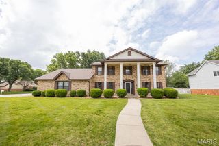 717 St Nicholas Drive, O'fallon, IL 62269