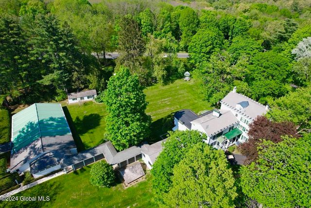 40 Geyser Road, Saratoga Springs, NY 12866