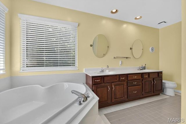 821 Pheasant Woods Drive, Manchester, MO 63021