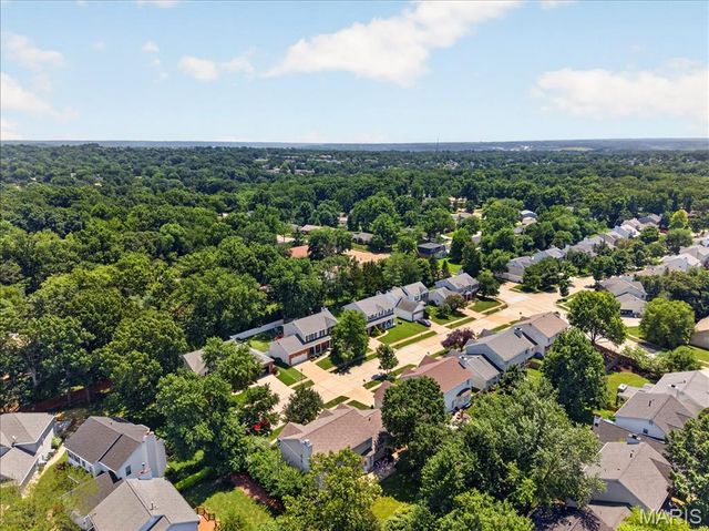 821 Pheasant Woods Drive, Manchester, MO 63021