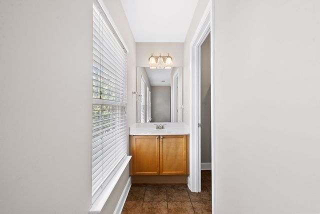 908 Loxley Dr, Nashville, TN 37211