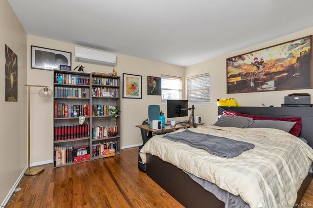 7 Vilno Court, Huntington Station, NY 11746