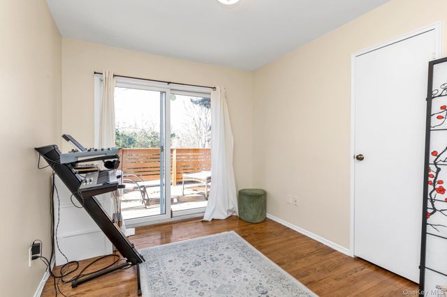 7 Vilno Court, Huntington Station, NY 11746