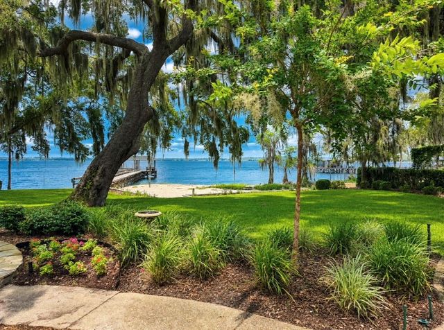 1341 W LAKESHORE DRIVE, Clermont, FL 34711