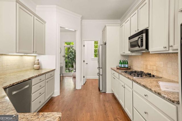 1584 Dresden Drive NE, Brookhaven, GA 30319