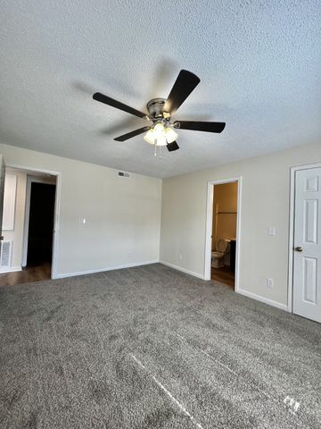 3864 Northeast Drive, Clarksville, TN 37042