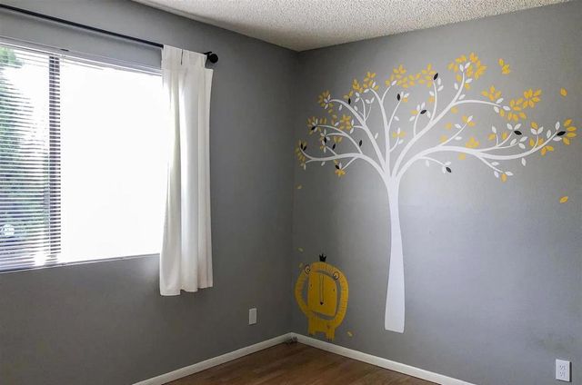 2240 India Street, Los Angeles, CA 90039