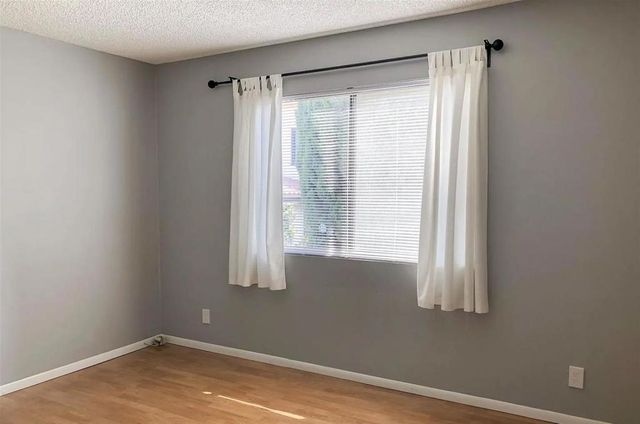 2240 India Street, Los Angeles, CA 90039