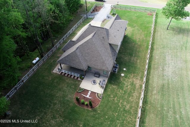 13866 Myers Plantation Road, Byhalia, MS 38611