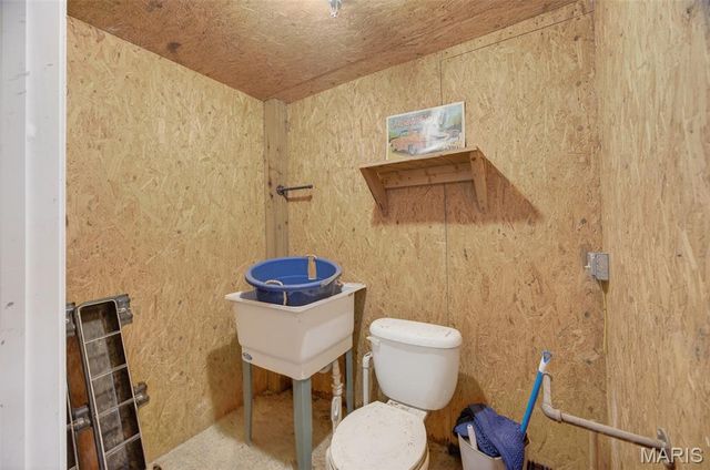 15320 WW Highway, Lebanon, MO 65536