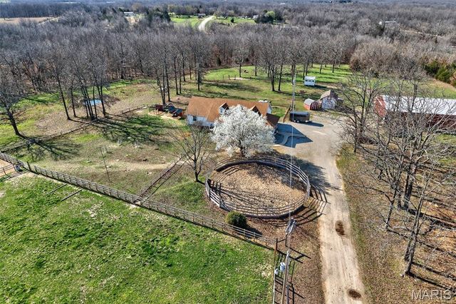 15320 WW Highway, Lebanon, MO 65536