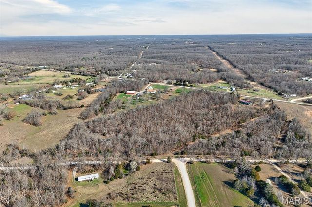 15320 WW Highway, Lebanon, MO 65536