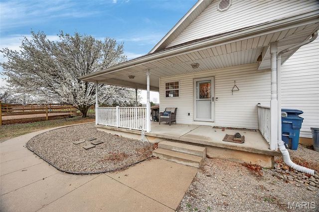 15320 WW Highway, Lebanon, MO 65536