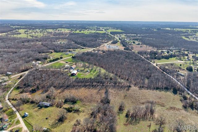 15320 WW Highway, Lebanon, MO 65536